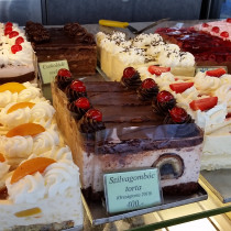 szilvagombóc torta szelet - 